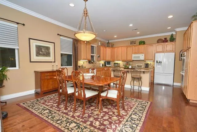 11054 Rockaway Glen Road, Apple Valley, California 92308
