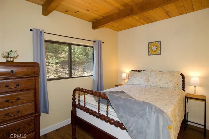 1921 Pioneer Way, Pine Mountain Club, California 93222