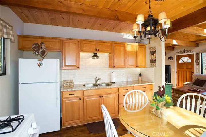 1921 Pioneer Way, Pine Mountain Club, California 93222