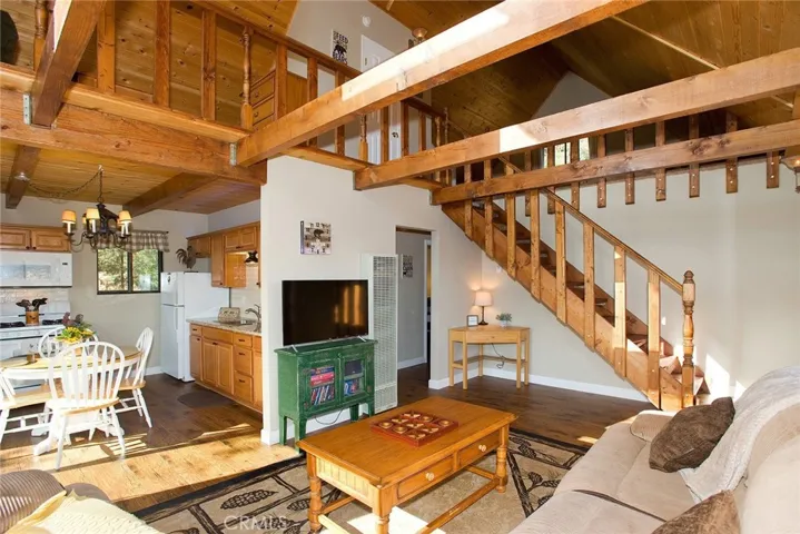 1921 Pioneer Way, Pine Mountain Club, California 93222