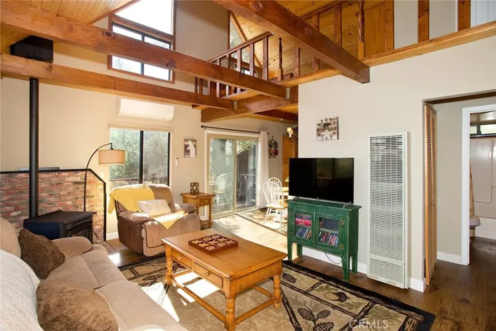 1921 Pioneer Way, Pine Mountain Club, California 93222