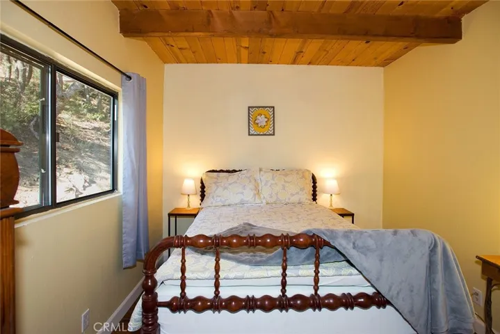 1921 Pioneer Way, Pine Mountain Club, California 93222