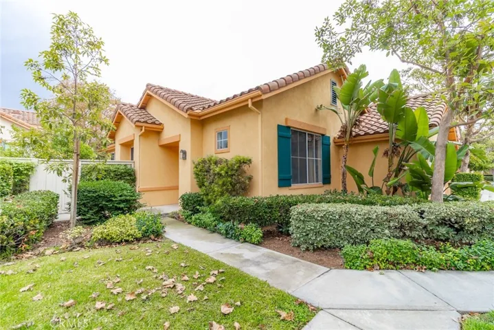 16 La Ronda, Irvine, California 92606