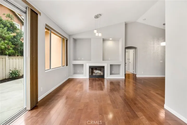 16 La Ronda, Irvine, California 92606