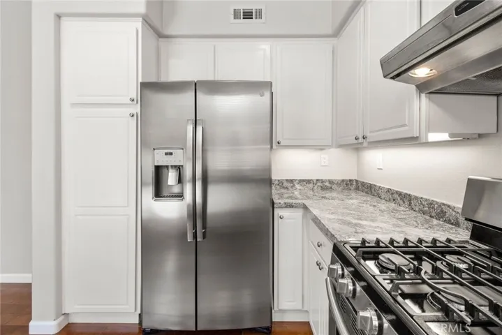 16 La Ronda, Irvine, California 92606