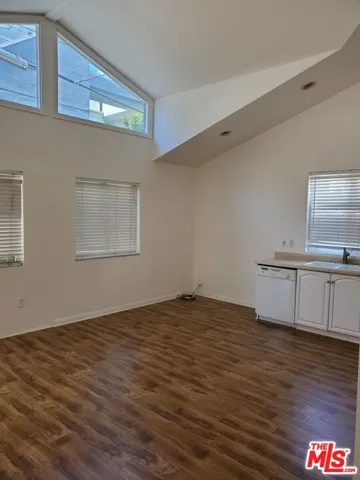 15 Westwind Street B, Marina Del Rey, California 90292