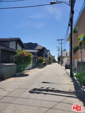 15 Westwind Street B, Marina Del Rey, California 90292