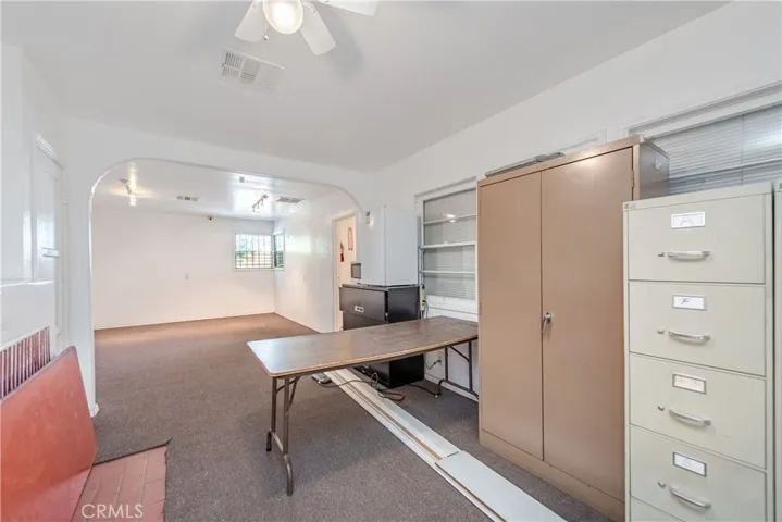 11630 Victory, North Hollywood, California 91606