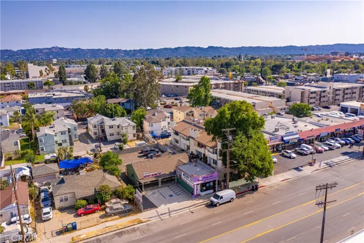 11630 Victory, North Hollywood, California 91606