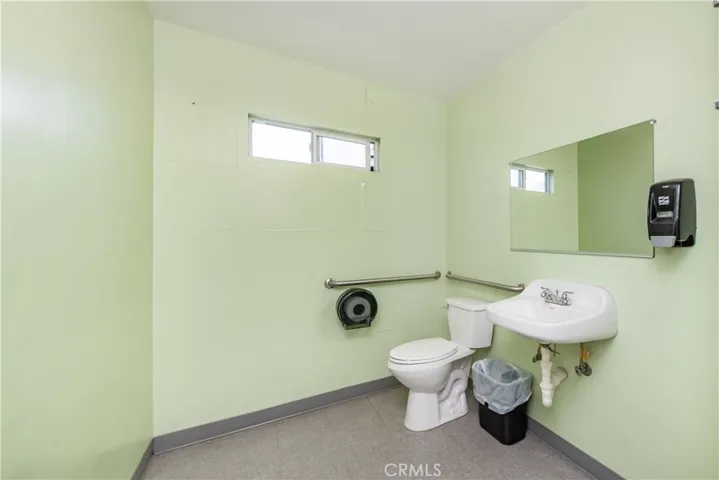 11630 Victory, North Hollywood, California 91606