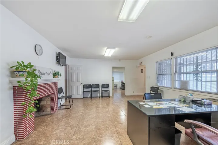 11630 Victory, North Hollywood, California 91606