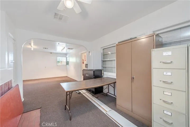 11630 Victory, North Hollywood, California 91606