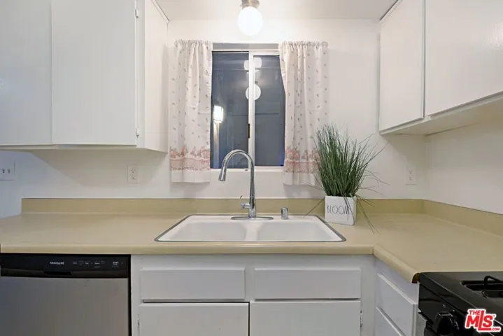 2501 W Redondo Beach Boulevard 229, Gardena, California 90249