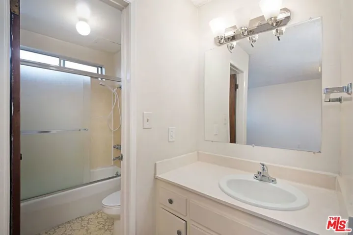 2501 W Redondo Beach Boulevard 229, Gardena, California 90249