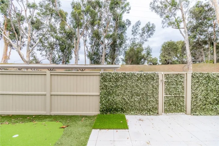 33 Fairside 22, Irvine, California 92614