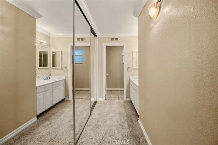 33 Fairside 22, Irvine, California 92614