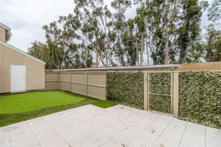 33 Fairside 22, Irvine, California 92614