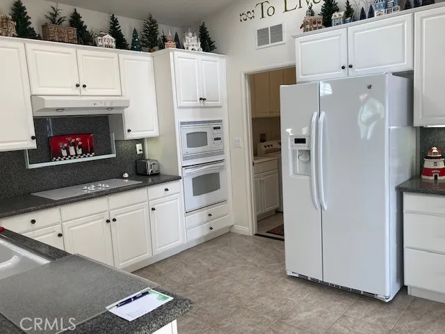 24240 Calle Artino, Murrieta, California 92562