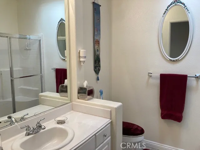 Guest bath.