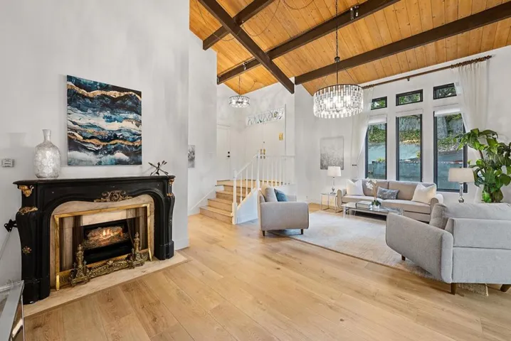 , Hillsborough, California 94010