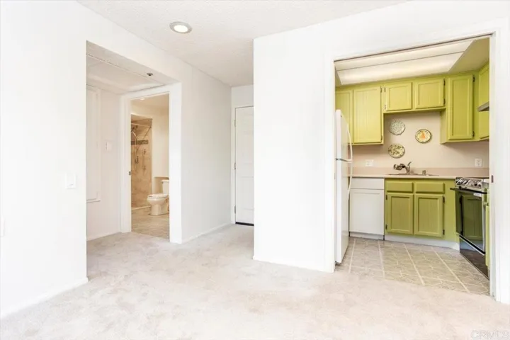 1682 Circa Del Lago A209, San Marcos, California 92078