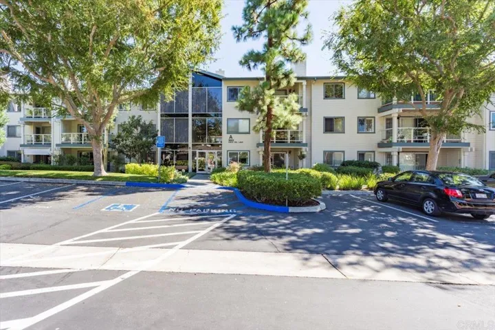 1682 Circa Del Lago A209, San Marcos, California 92078