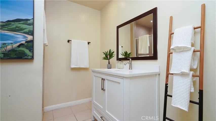 4626 Park Granada 82, Calabasas, California 91302