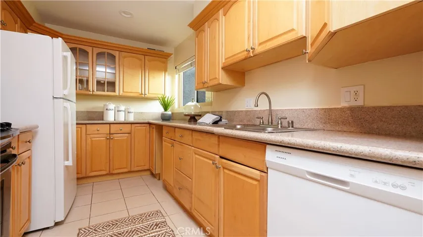 4626 Park Granada 82, Calabasas, California 91302