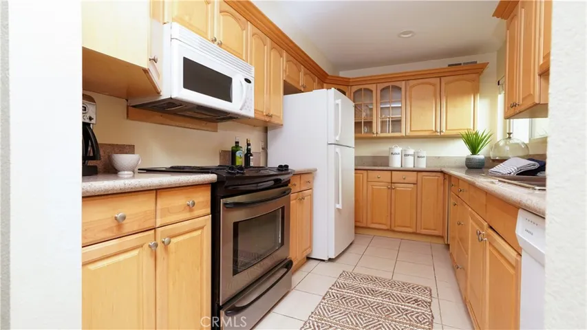 4626 Park Granada 82, Calabasas, California 91302