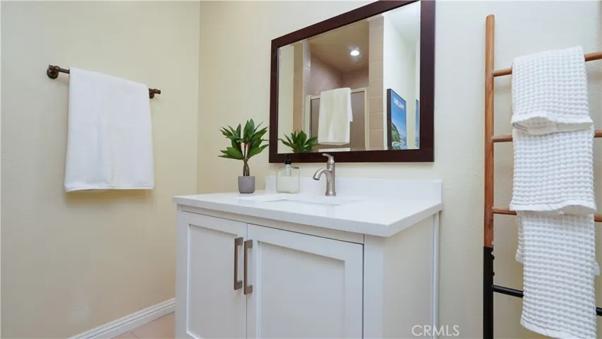 4626 Park Granada 82, Calabasas, California 91302