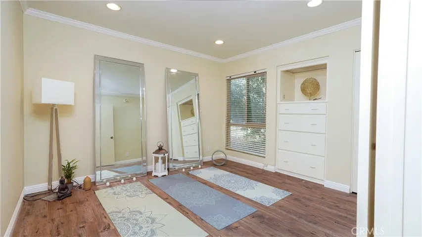 4626 Park Granada 82, Calabasas, California 91302