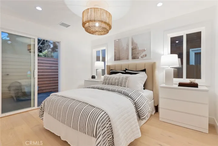 122 E Bay Avenue, Newport Beach, California 92661