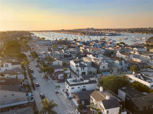 122 E Bay Avenue, Newport Beach, California 92661