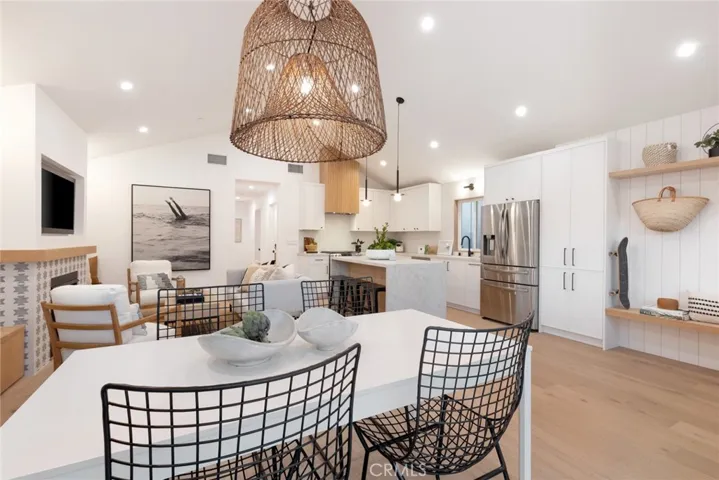 122 E Bay Avenue, Newport Beach, California 92661