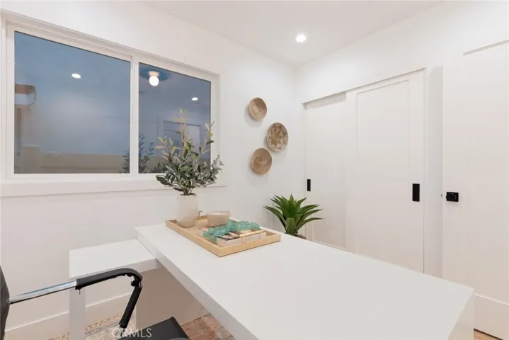 122 E Bay Avenue, Newport Beach, California 92661
