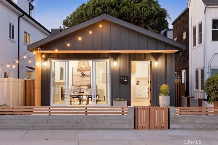 122 E Bay Avenue, Newport Beach, California 92661