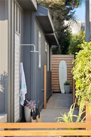 122 E Bay Avenue, Newport Beach, California 92661