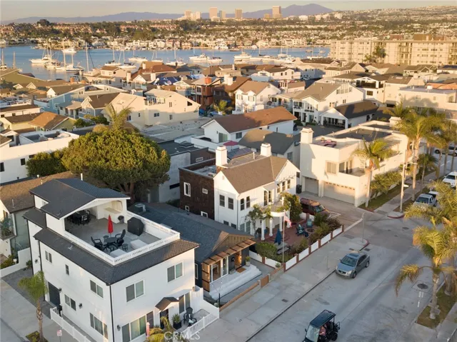 122 E Bay Avenue, Newport Beach, California 92661