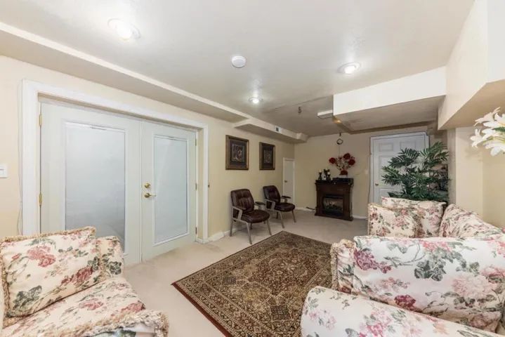 , Daly City, California 94015
