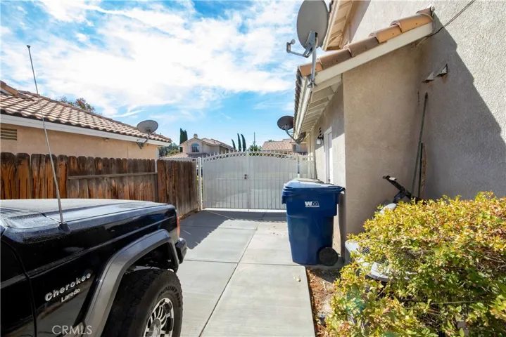 2557 Overland Avenue, Lancaster, California 93536
