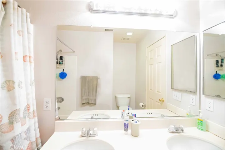 2557 Overland Avenue, Lancaster, California 93536