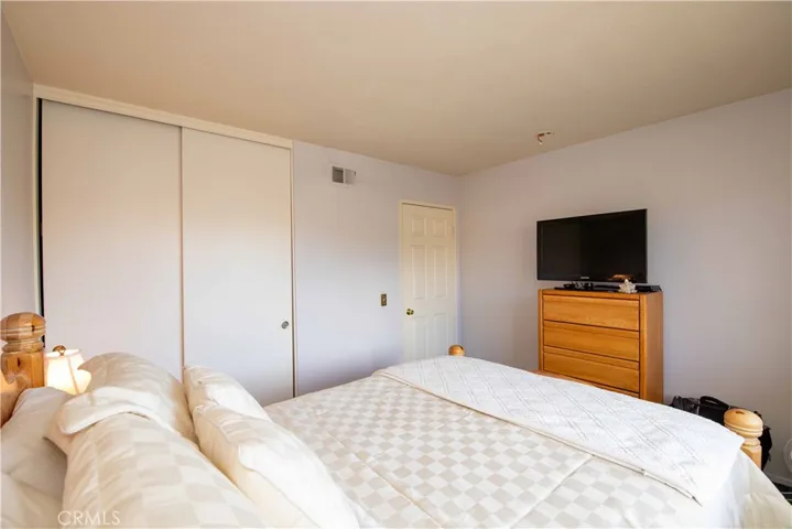 2557 Overland Avenue, Lancaster, California 93536