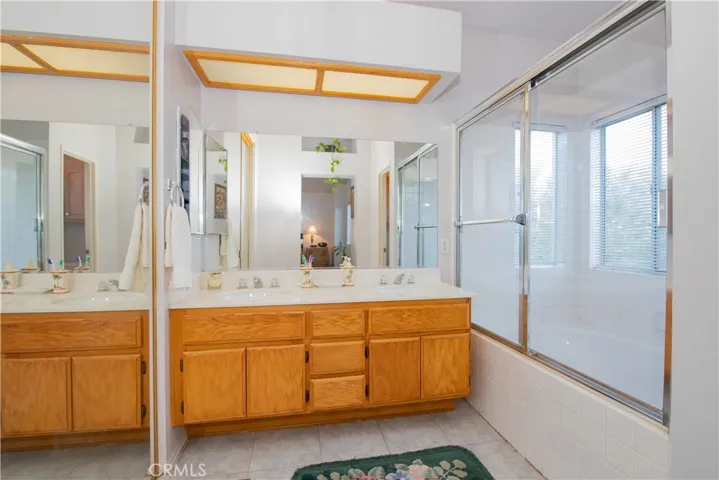 2557 Overland Avenue, Lancaster, California 93536