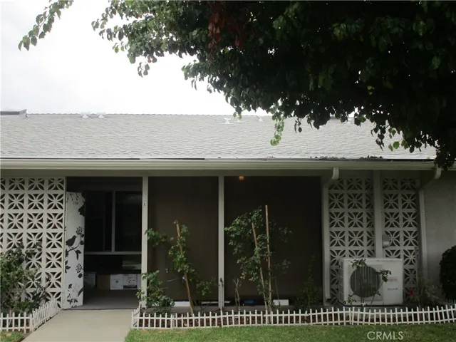 1040 Foxburg Rd. M9-#217b, Seal Beach, California 90740
