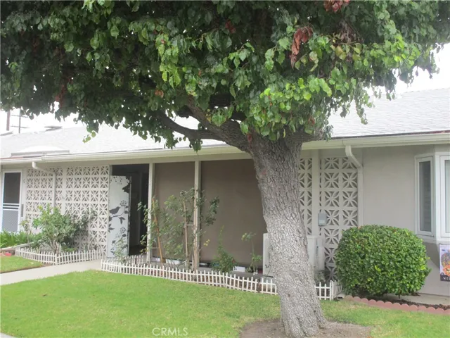 1040 Foxburg Rd. M9-#217b, Seal Beach, California 90740