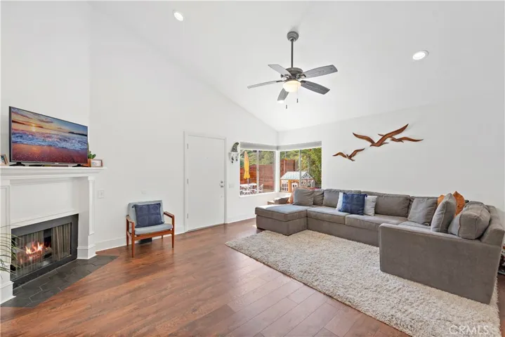 27111 Cedros, Mission Viejo, California 92692