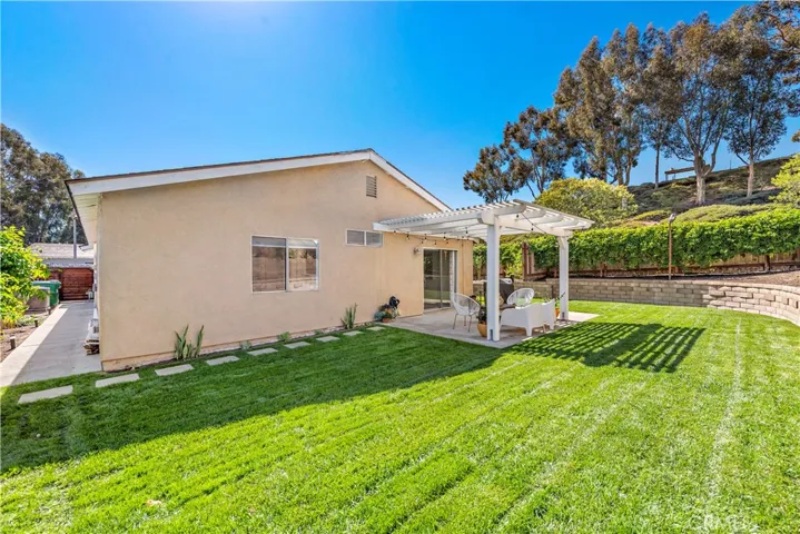 27111 Cedros, Mission Viejo, California 92692