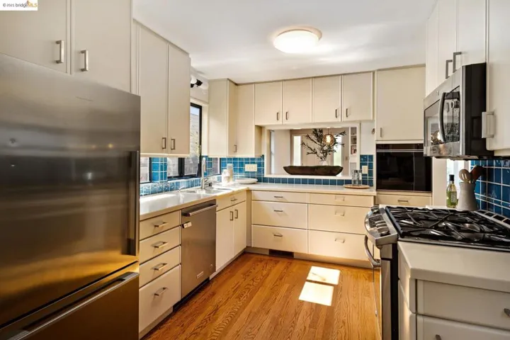 828 Park Way, El Cerrito, California 94530