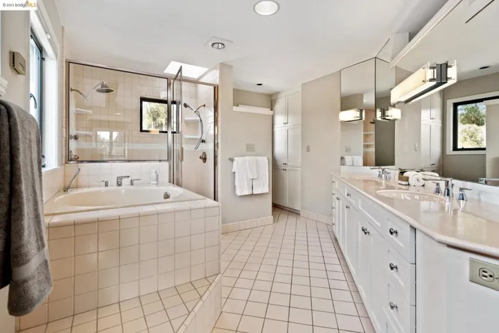828 Park Way, El Cerrito, California 94530