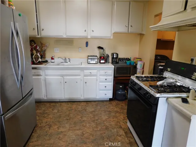 7680 Fillmore Drive, Buena Park, California 90620